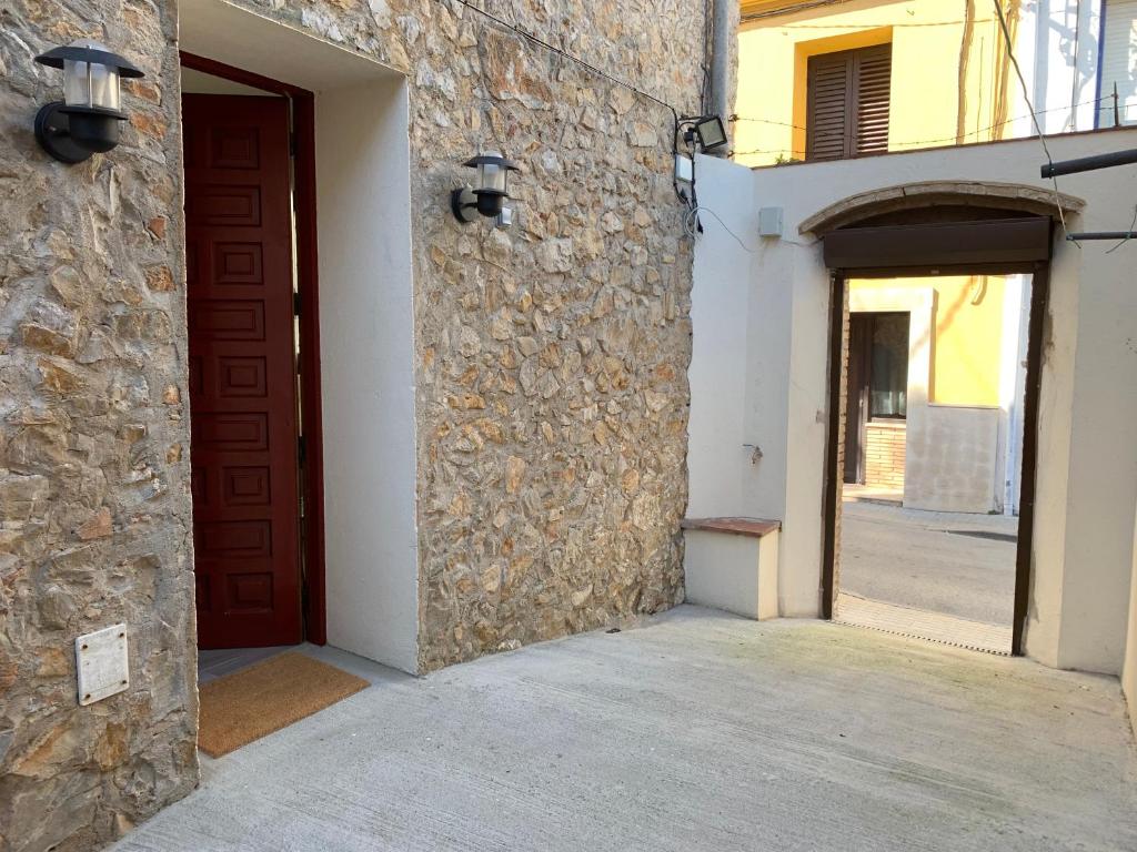 Casa de piedra adaptada en LEscala photo 3