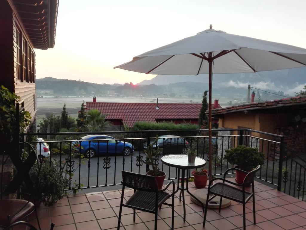 Hotel La Llosona photo 1