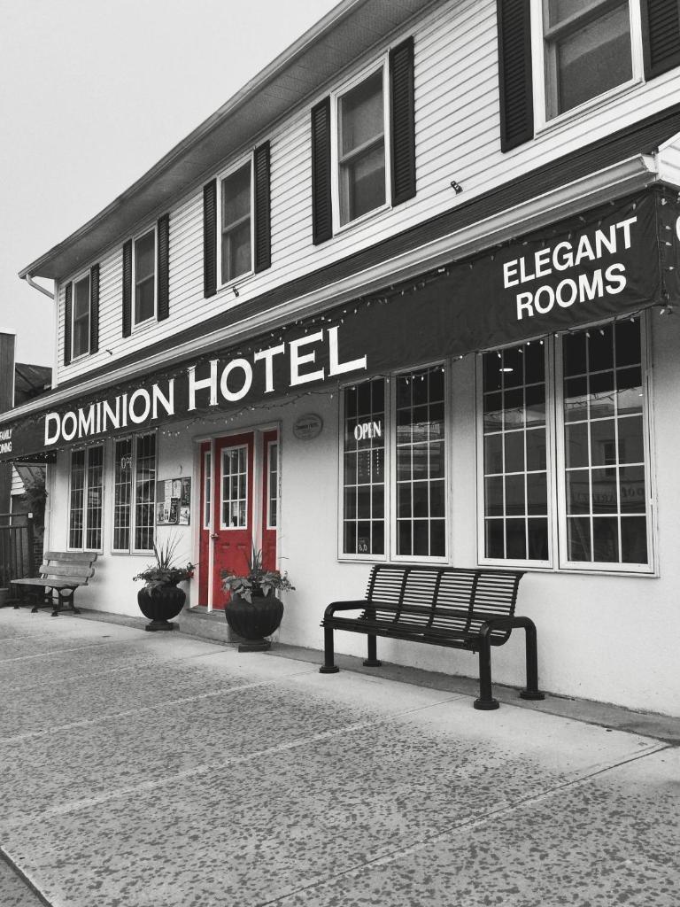 Dominion Hotel, Frontenac