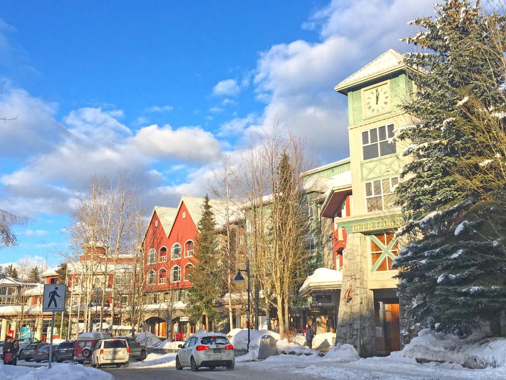 Whistler Town Plaza by Latour Hotels and Resorts photo 4