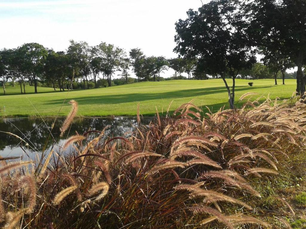 Uniland Golf & Resort photo 2