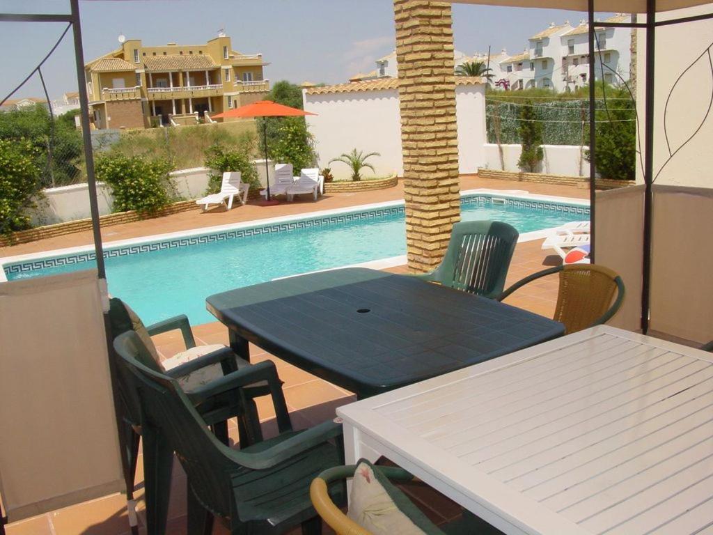 Villa Mar - now with HEATED POOL! photo 2