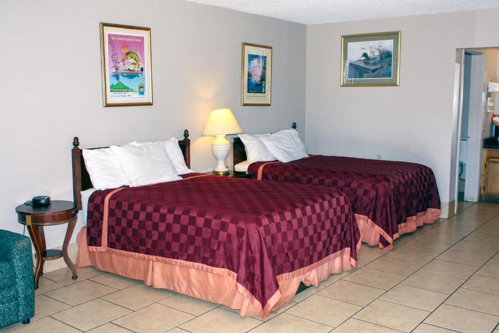 Toledo Town Inn photo 2