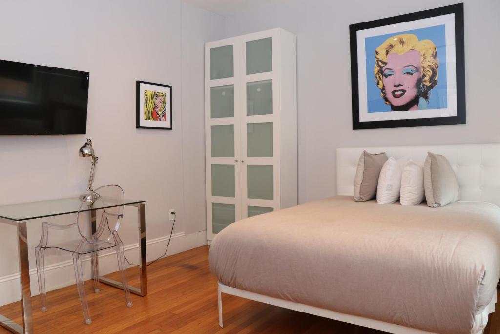 A Stylish Stay w/ a Queen Bed, Heated Floors.. #21 photo 3