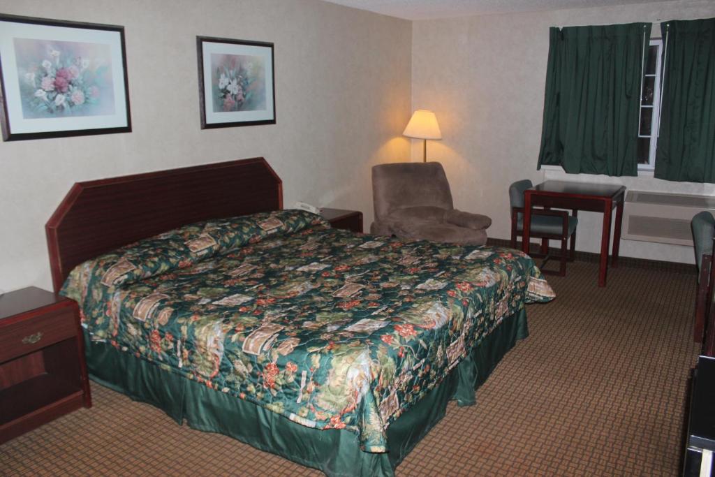Garden City Inn - Tap to explore photos