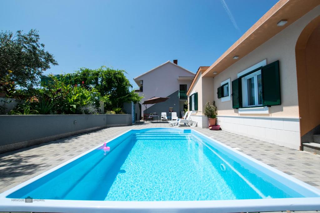 Summer rental house "Kava"