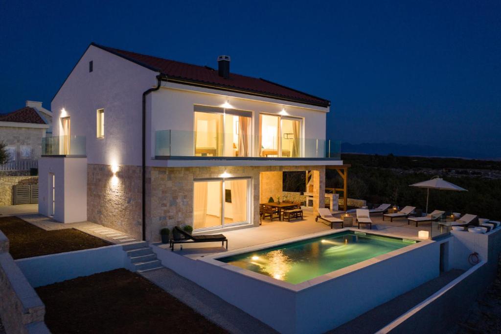 Villa Olea, luxury retreat with nature blend photo 2