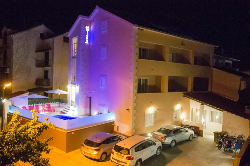 Villa Midea photo 1
