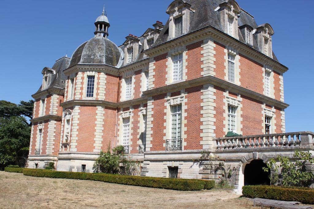 Chateau du Guérinet D'Orchaise photo 1