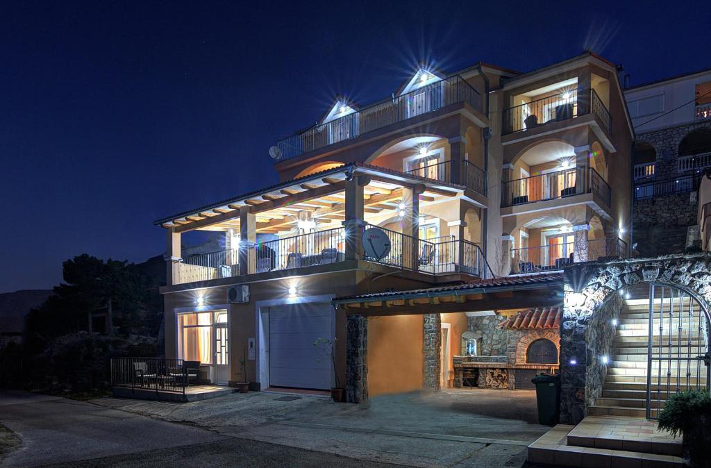 Apartments Lucia Senj