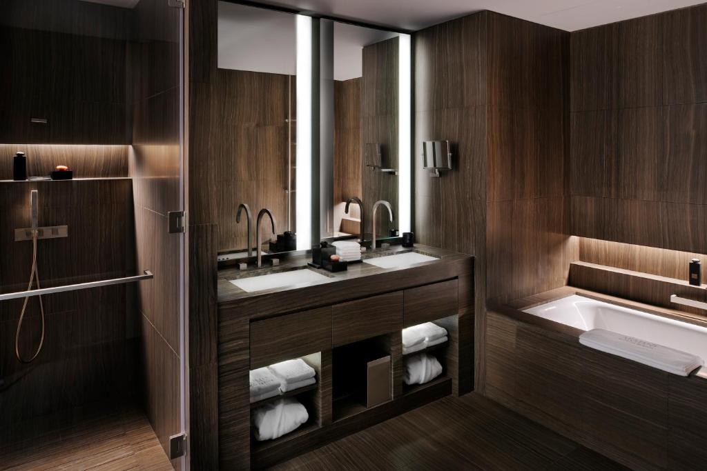 Двухместный (Классический двухместный номер с 1 кроватью), Отель Armani Hotel Dubai