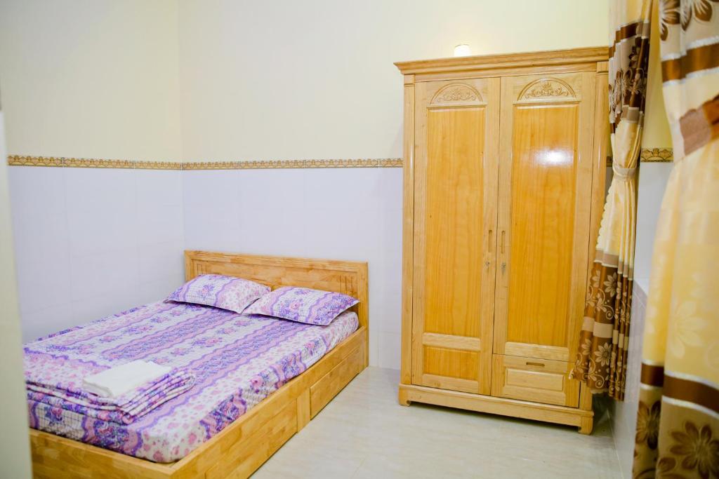 Nhà Nghỉ Quê Ló
