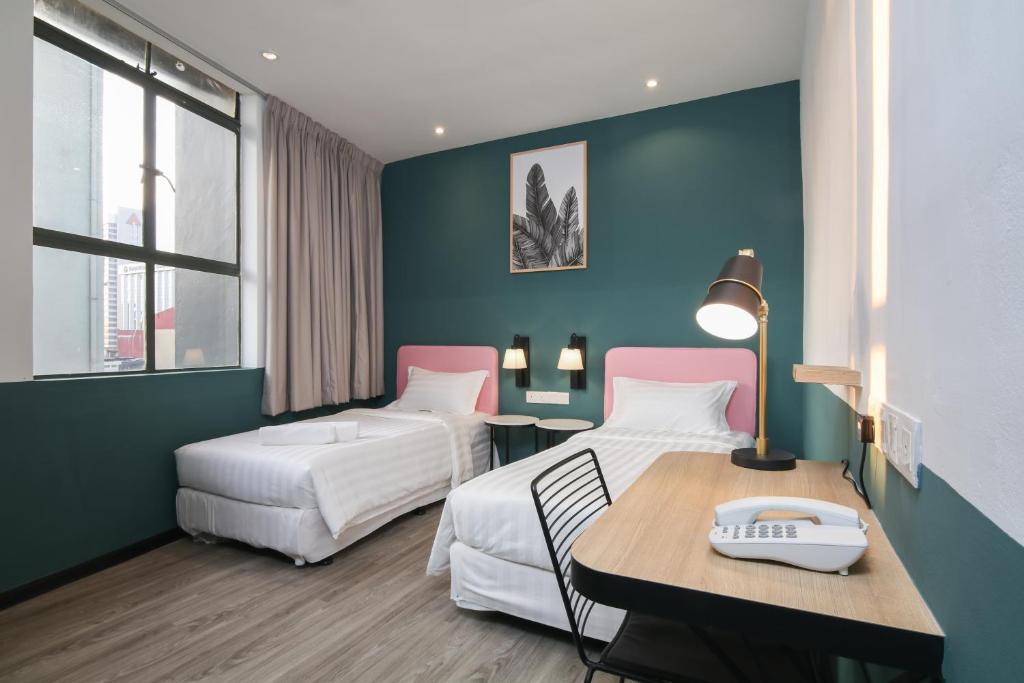 Двухместный (Двухместный номер с 2 отдельными кроватями и душем), SEASON POINT HOTEL