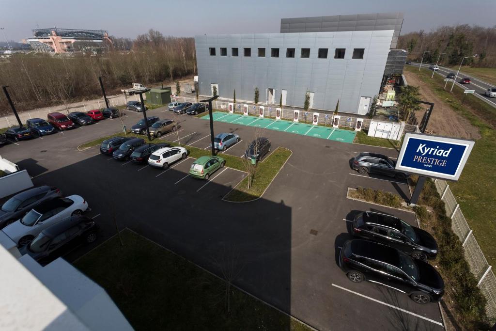Kyriad Prestige Pau – Palais des Sports photo 4