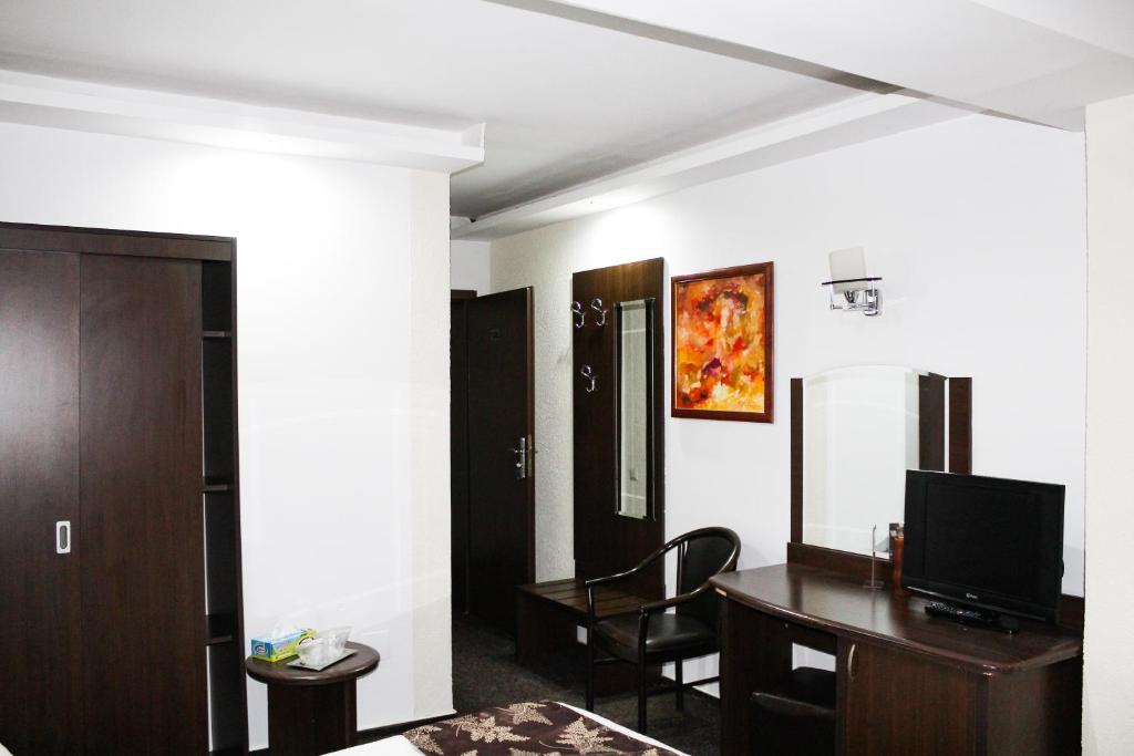 Двухместный (Двухместный номер с 1 кроватью и балконом), Hotel Razvan