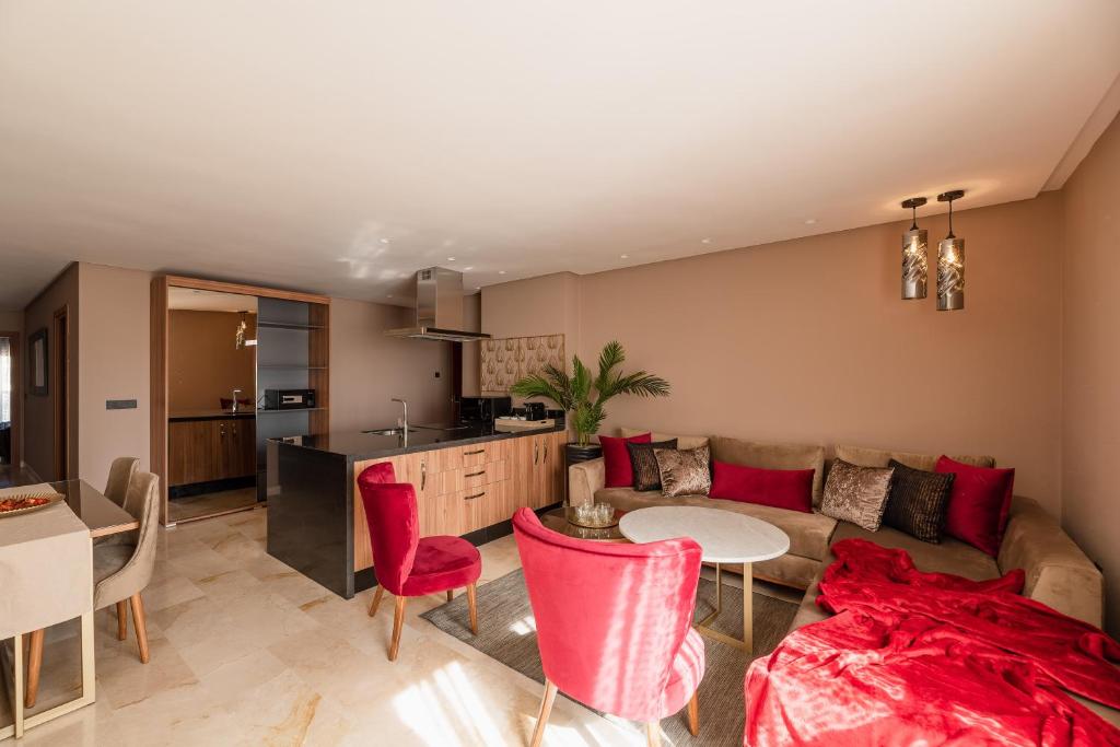 Сьюит (Представительский люкс), Avenue Suites