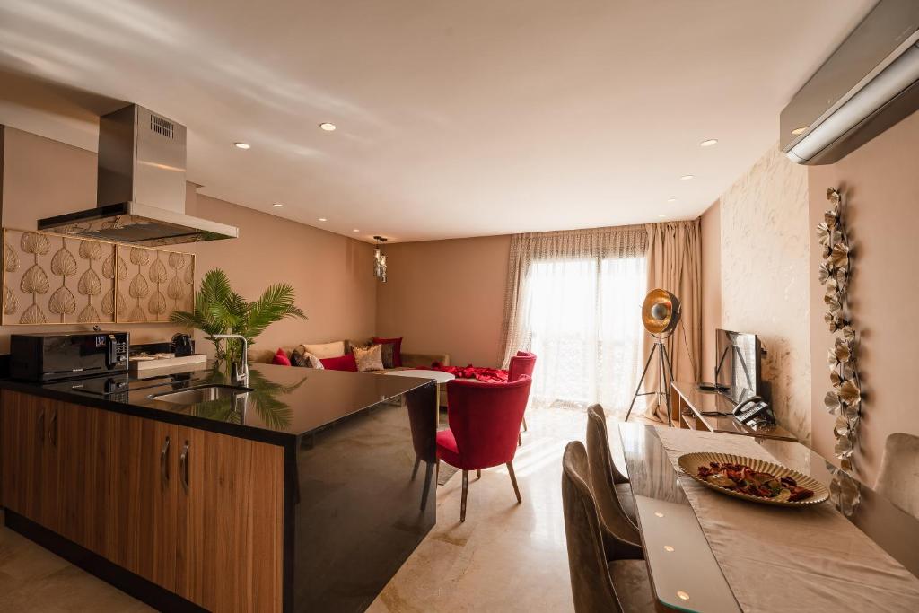 Сьюит (Представительский люкс), Avenue Suites