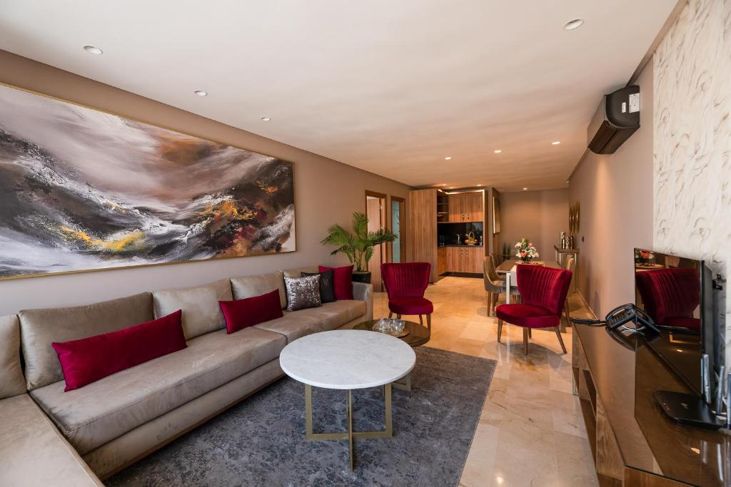 Сьюит (Привилегированный люкс), Avenue Suites