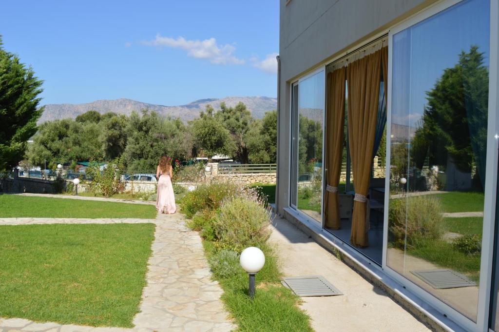 Thesmos Village photo 4