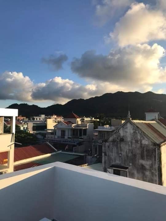 Nhà Nghỉ Quê Ló