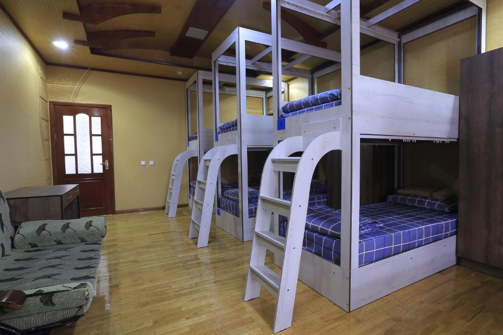 Номер (Кровать в общем 8-местном номере для мужчин и женщин), Yellow Hostel Dushanbe