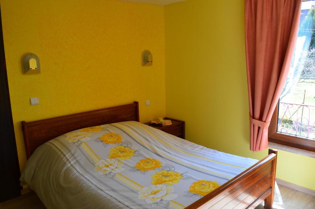 Logis Hotel Les Vosges photo 2
