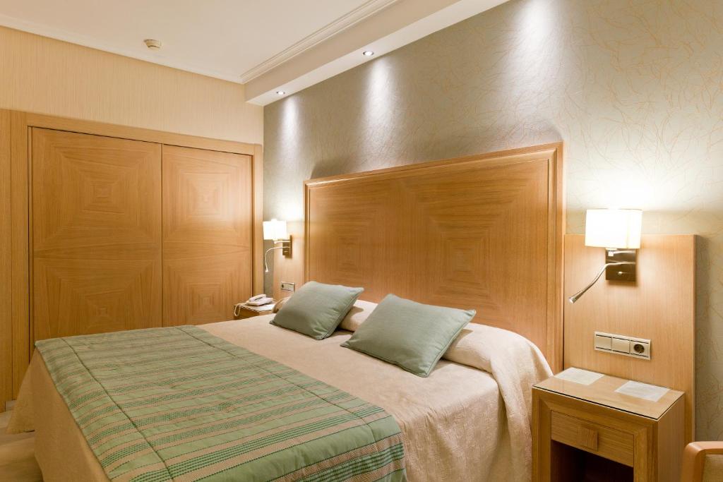 Hotel Balcón de Europa Room Type - Standard Double or Twin Room