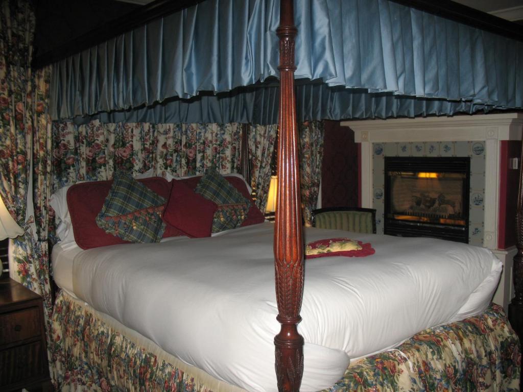 A Cambridge House Inn photo 2