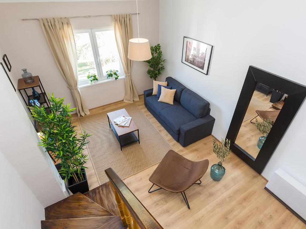 New City Center Design Apartment photo 3