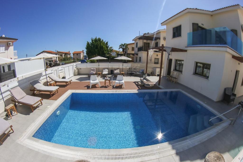 Villa Alexandra photo 3