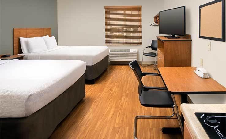 WoodSpring Suites Holland - Grand Rapids photo 2