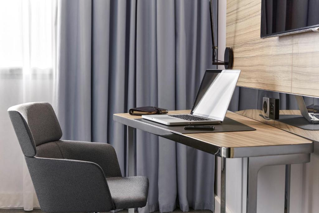 Двухместный (Стандартный номер с видом на город), Отель Novotel Sharjah Expo Centre