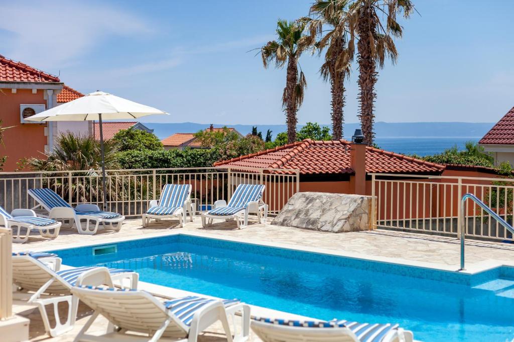 Your Family Haven Villa Vjeka near the Sea in Charming Sumartin photo 2