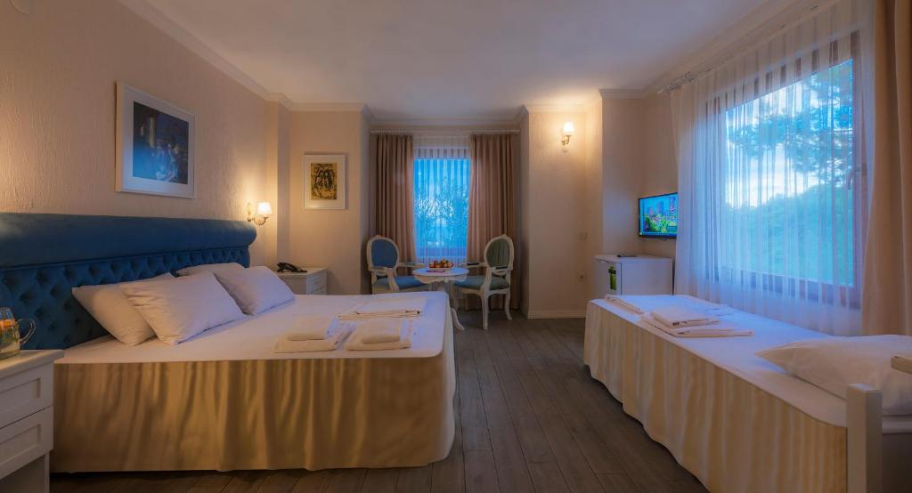 Aeneas Hotel photo 3