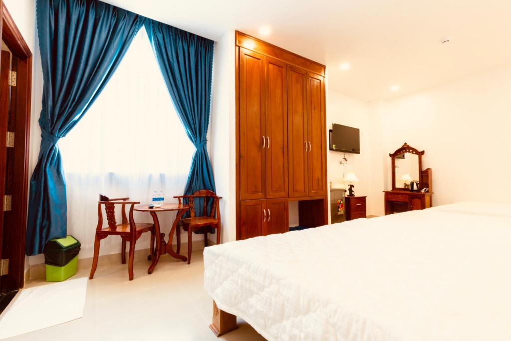 Khách sạn Tuyết Hiển