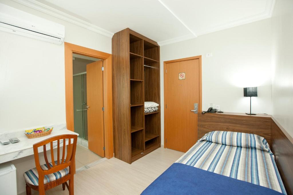 Hotel Colonial Plaza photo 2