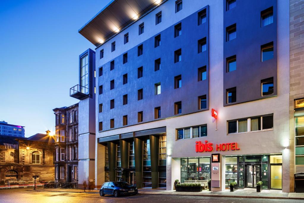 Ibis Glasgow City Centre - Sauchiehall St - Tap to explore photos