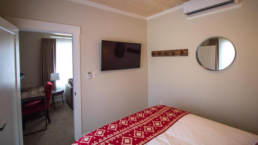 Cranberry Arms Pub and Hotel photo 3