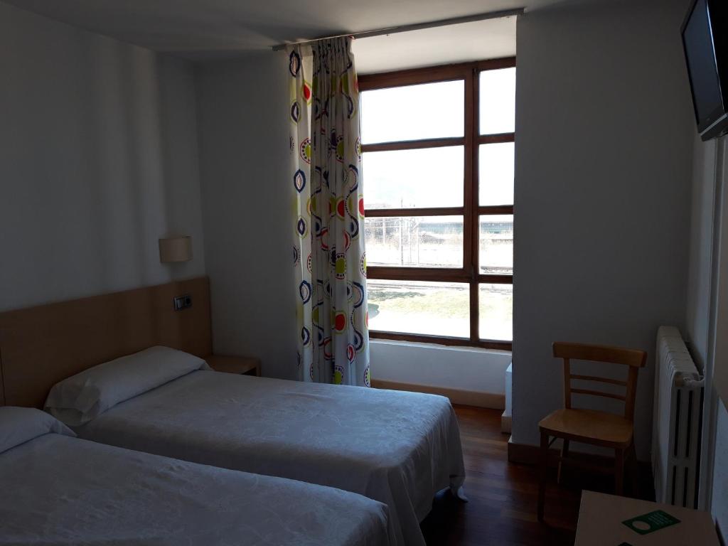 Hotel Puigcerdà photo 1