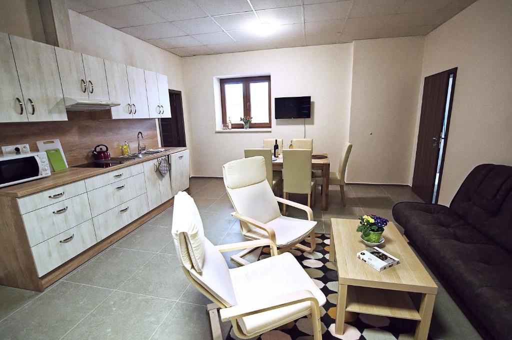 "U Čápa" Krásný apartmán v Sedleci photo 1
