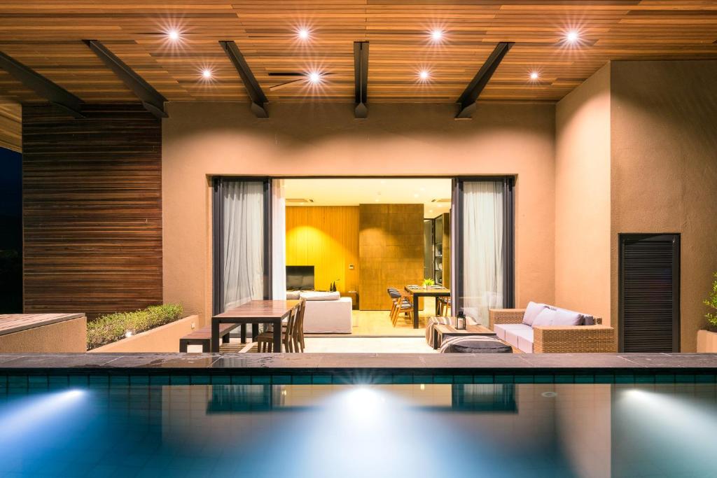 2 Bedroom Luxury Pool Penthouse at ATTA photo 1