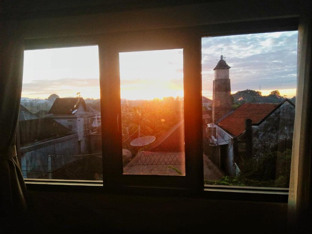 Двухместный (Двухместный номер с 1 кроватью или 2 отдельными кроватями, вид на город), Nuriani Restaurant and Rooms