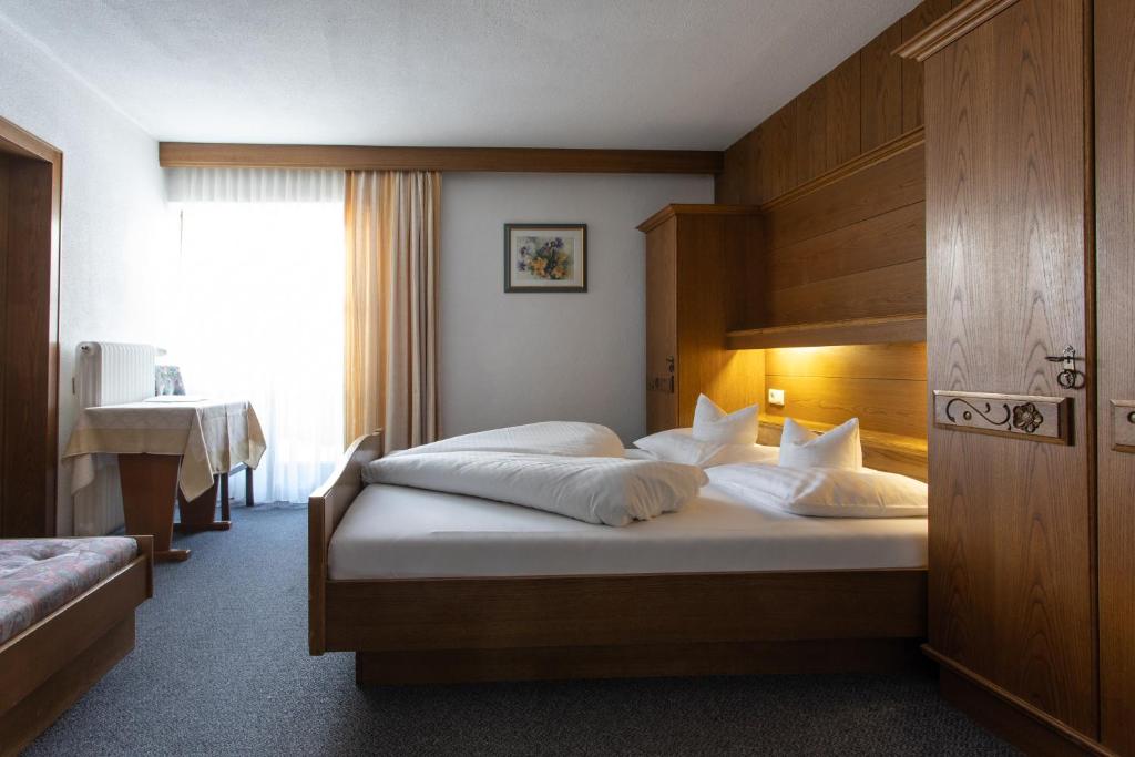 Pension Tirol photo 3