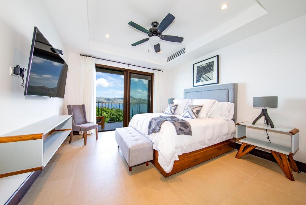 360 Splendor Del Pacifico Residences photo 1