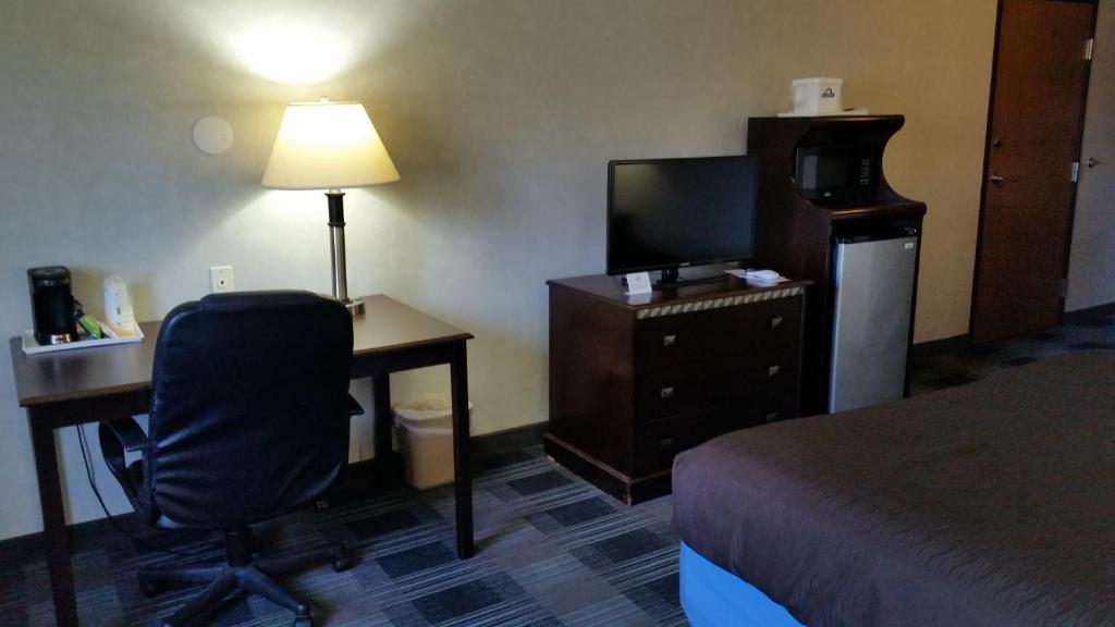 Days Inn & Suites by Wyndham Vancouver photo 4