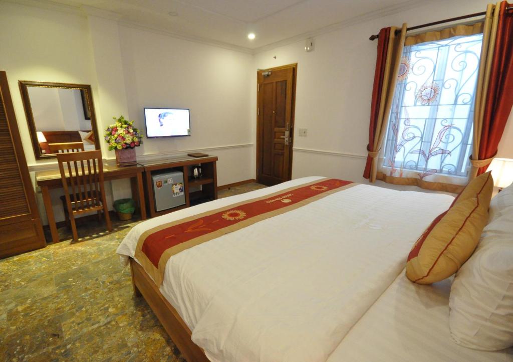Сьюит (Люкс с кроватью размера «king-size»), Saigon Sun Hotel 1
