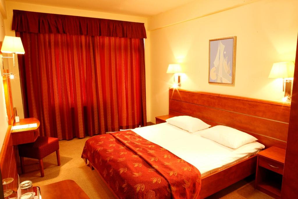 Одноместный (Улучшенный одноместный номер), Benczur Hotel