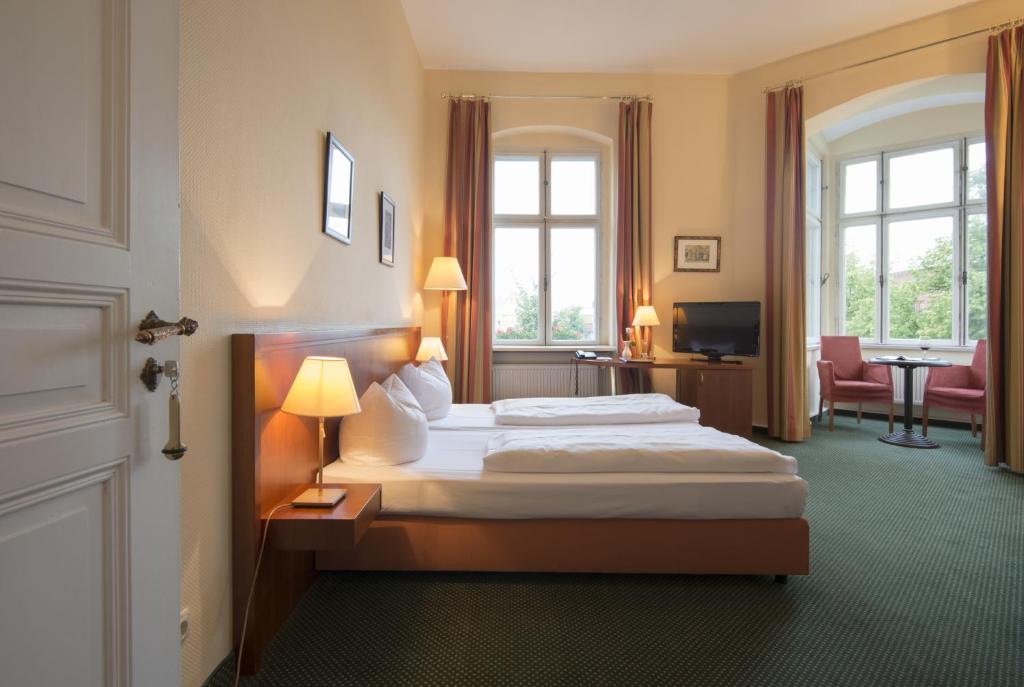 Двухместный (Стандартный двухместный номер с 1 кроватью), Hotel am Luisenplatz