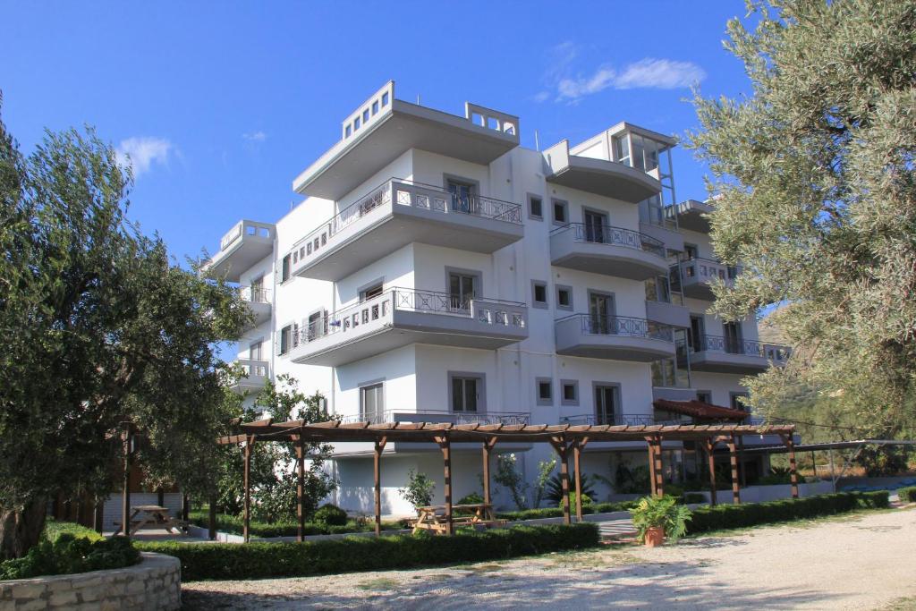 Vila Hadhri Borsh photo 1