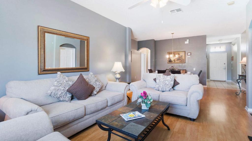 Rhapsody Palms - 4 bed close to Disney photo 3
